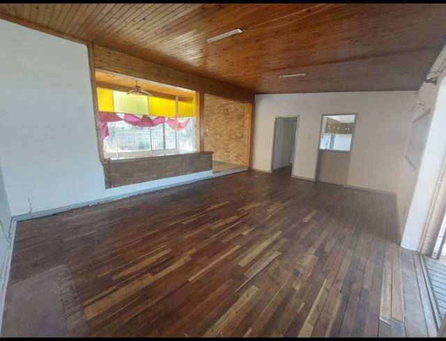 3 BEDROOM HOUSE FOR SALE IN BRENTHURST